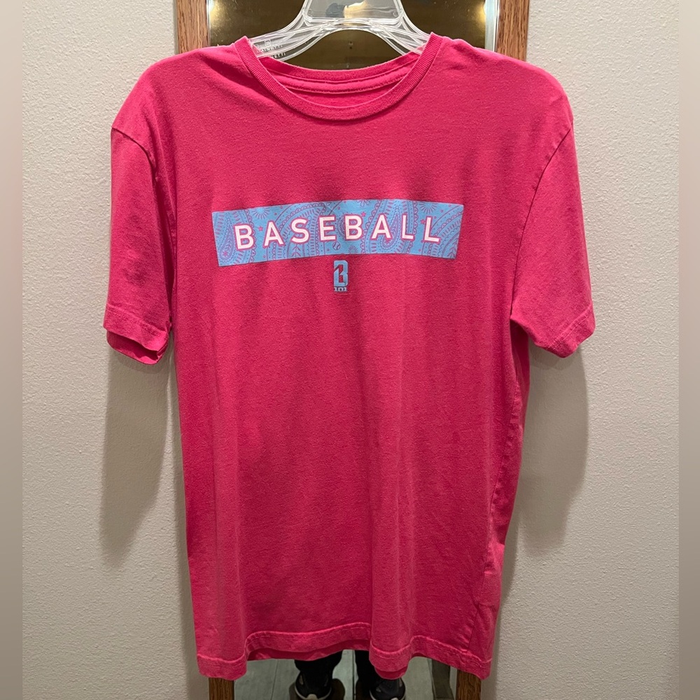 Baseball lifestyle 101 t shirt men’s Medium
Pink/blue